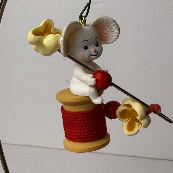 Vintage 1986 Hallmark Keepsake Ornament Popcorn Mouse - Picture 7 of 7